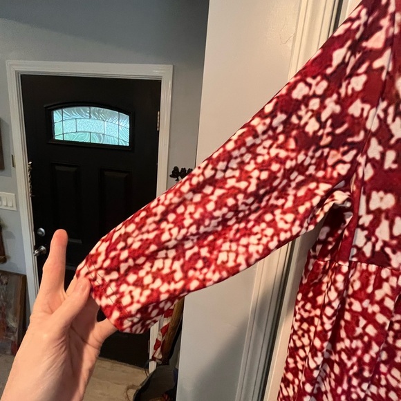 Chic Red and White Dress - Picture 3 of 6